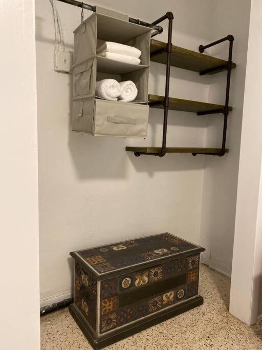 Stayover In Miami Home 2Br - 1Bth - Free Parking 外观 照片