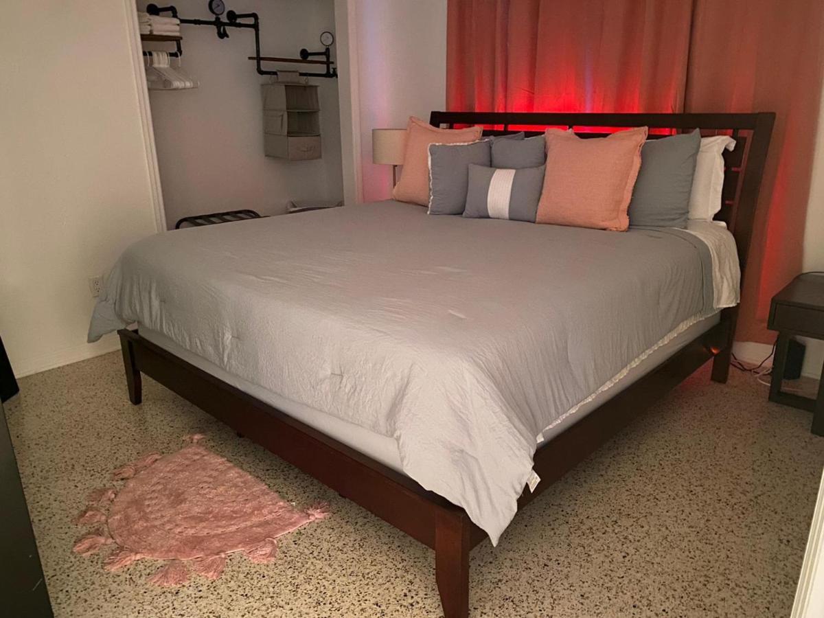 Stayover In Miami Home 2Br - 1Bth - Free Parking 外观 照片