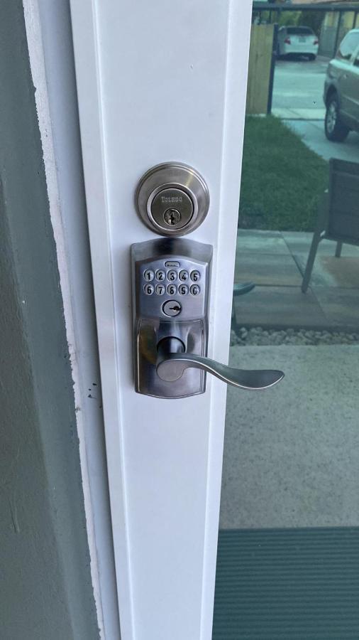 Stayover In Miami Home 2Br - 1Bth - Free Parking 外观 照片